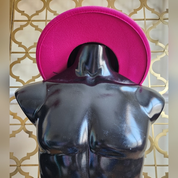 Fuschia Pink Fedora with Faux Gold Chain - Picture 9 of 15
